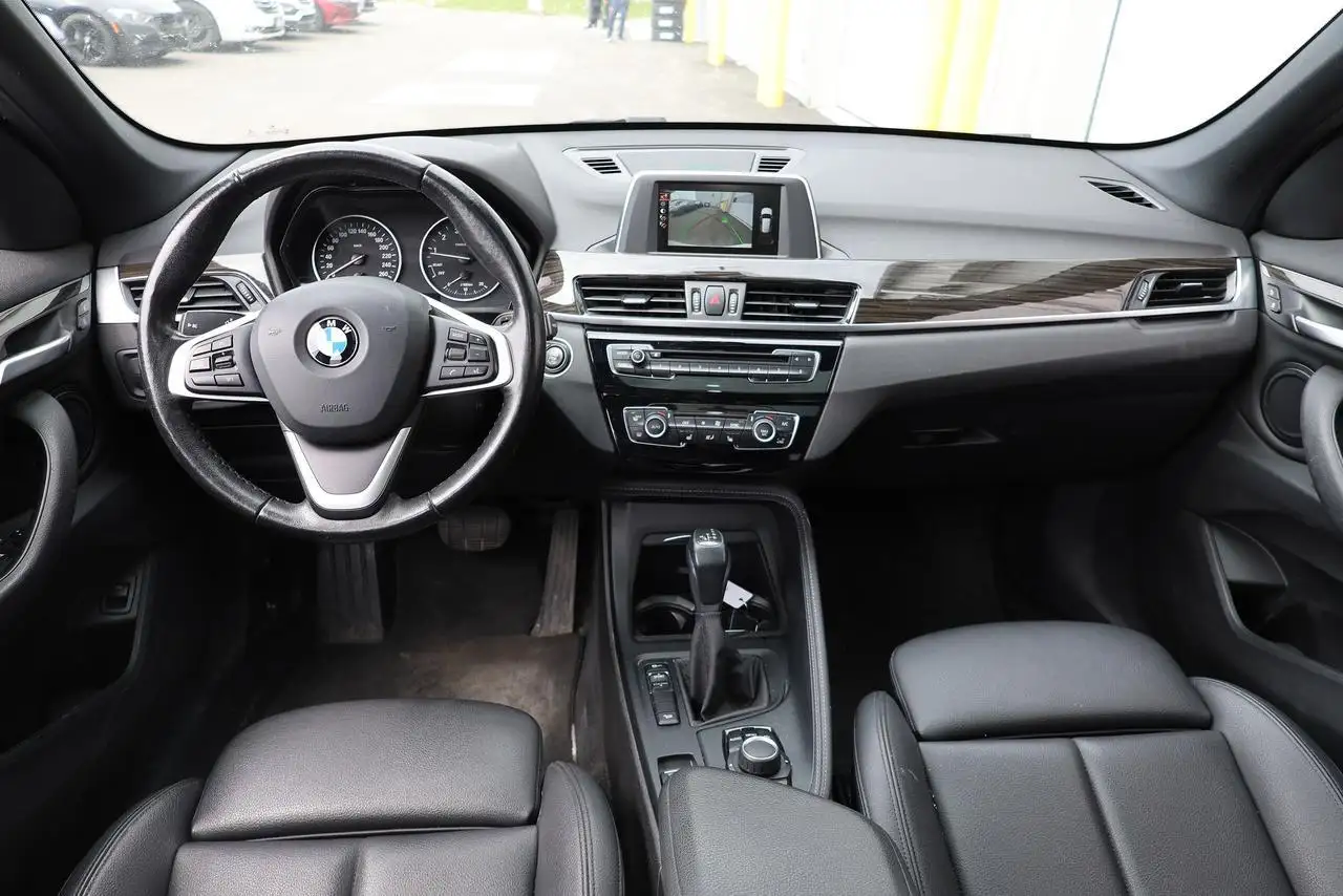BMW X1 снимка BMW X1