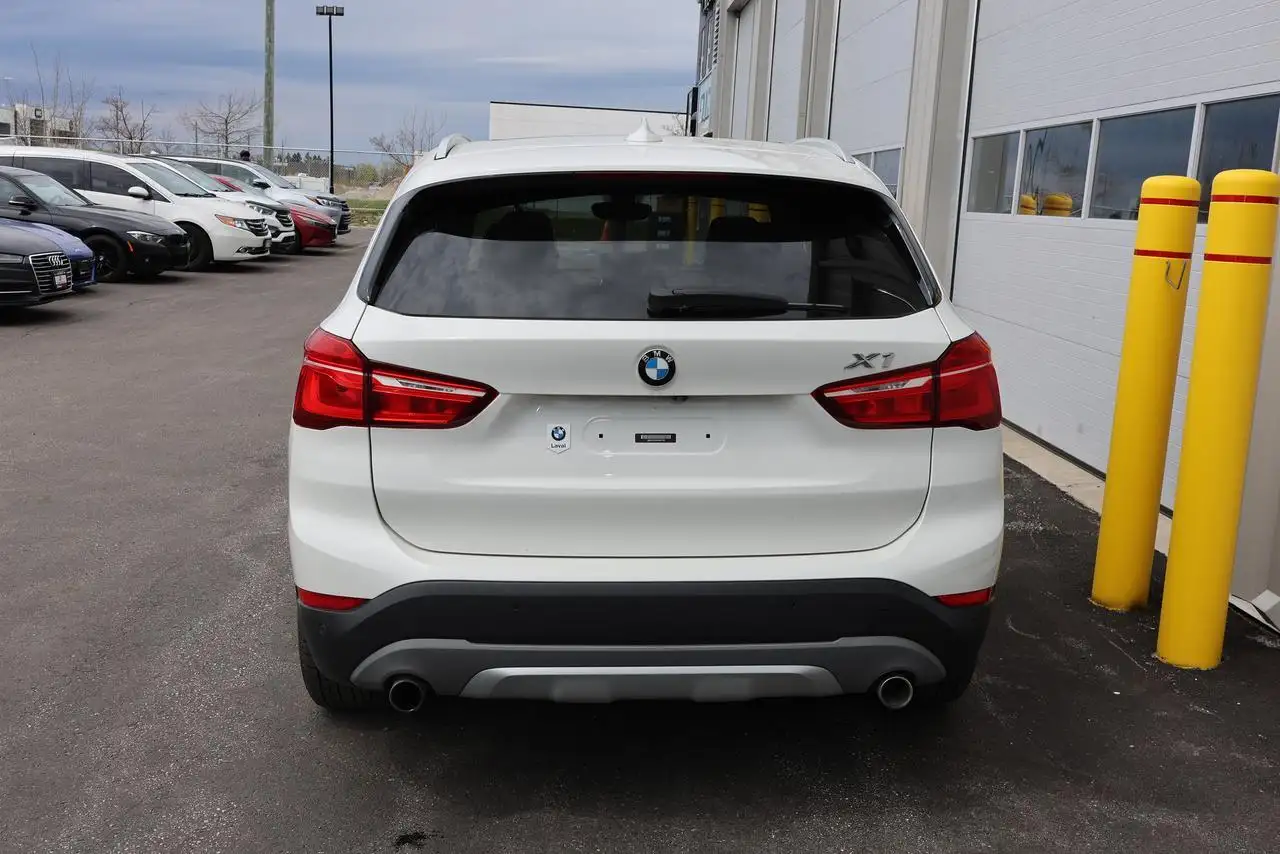 BMW X1 снимка BMW X1
