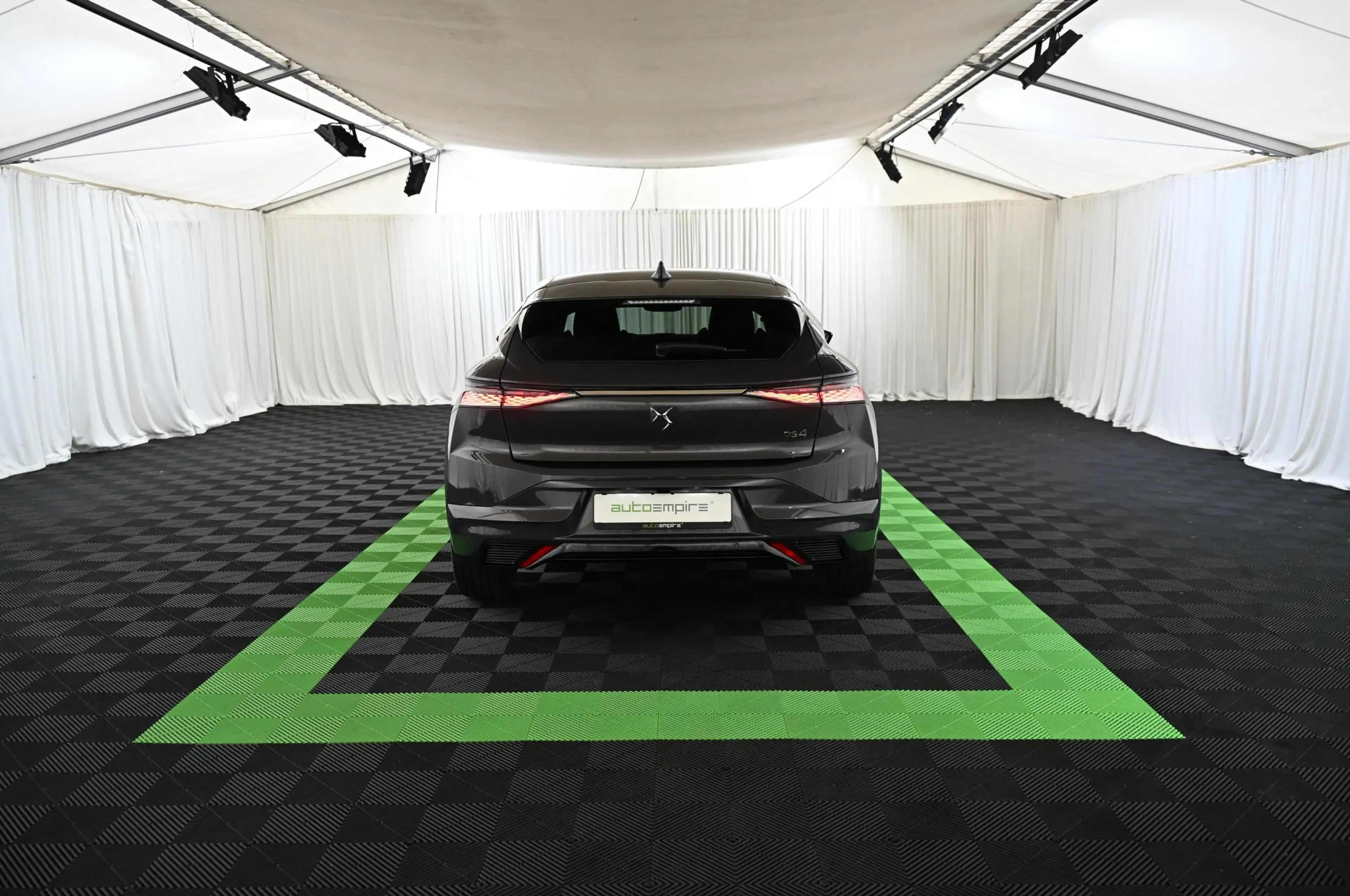 DS Automobiles DS 4 1.6 E-Tense 225 Etolie Alcantara UVP 53.000 EUR — photo 7