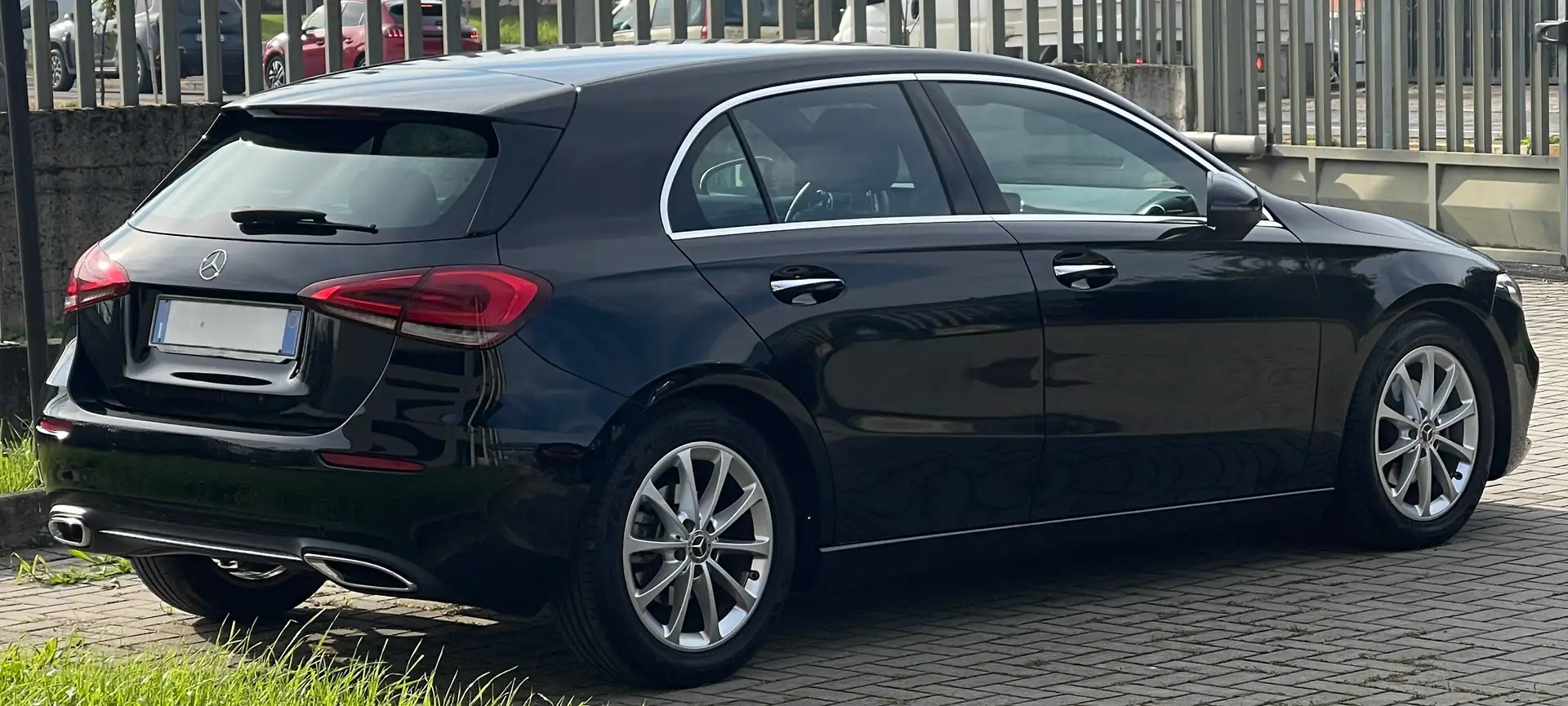 Mercedes-Benz 180 Sport Noir - 1