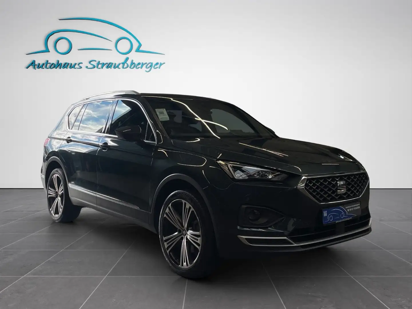 SEAT Tarraco Xcellence 4Drive STHZ Pano AHK RFK ACC Grün - 2
