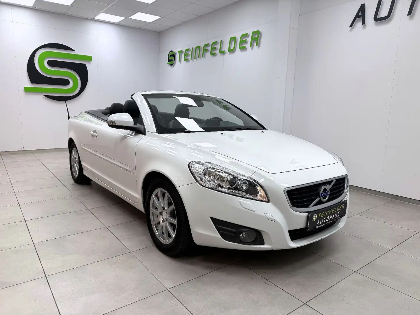Volvo C70 Cabriolet D3 Momentum 1.HAND/XENON/TEMPOMAT Blanc - 1