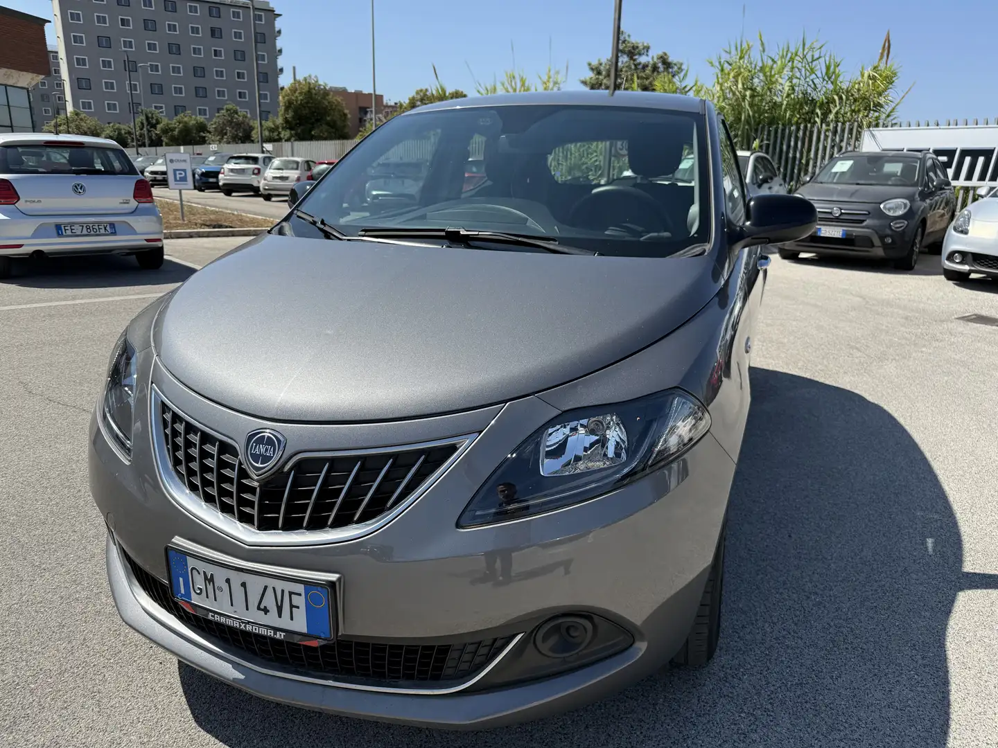 Lancia Ypsilon 1.0 firefly hybrid Silver s&s 70cv Grigio - 2