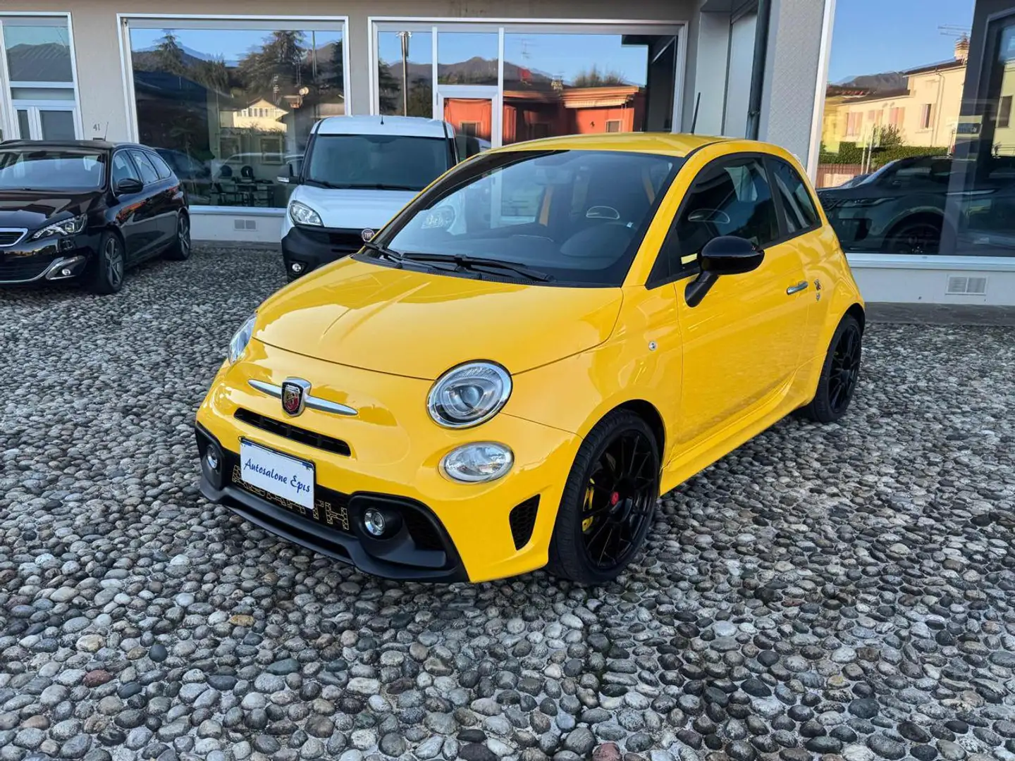Abarth 595 1.4 Turbo T-Jet 145 CV Galben - 2