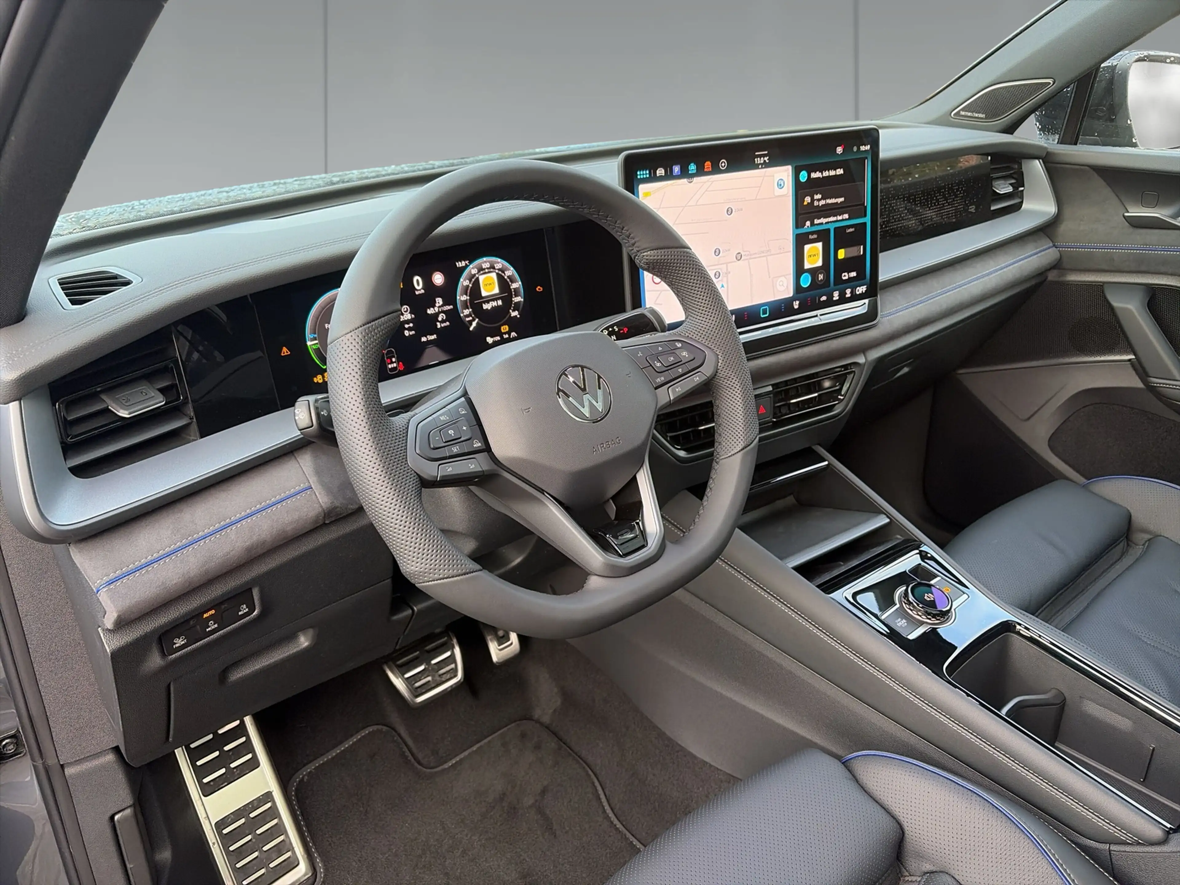Volkswagen Tayron R-Line eHybrid IQ.Light Navi AHK 20" Leder Trav... — photo 8