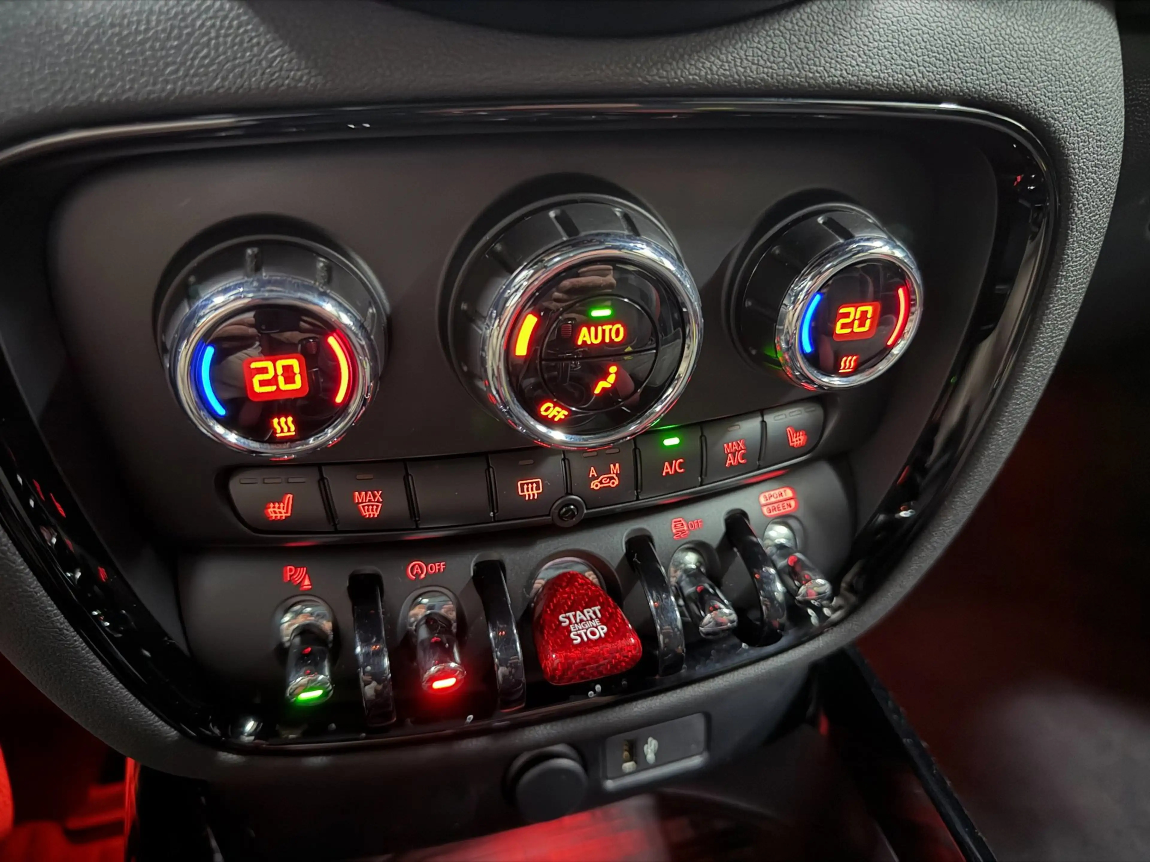 MINI John Cooper Works Clubman 2.0 ALL4 Chili 231PK JCW-STOELEN/ALCANTARA/PANO/NA — photo 30