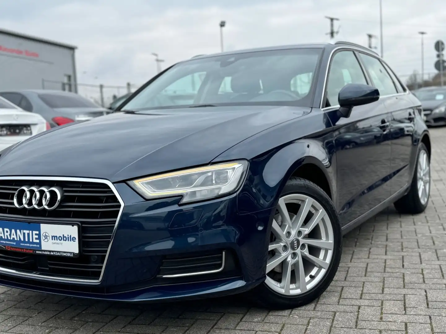 Audi A3 Sportback TDI design *T-Leder*Navi*LED*ACC* Blau - 2