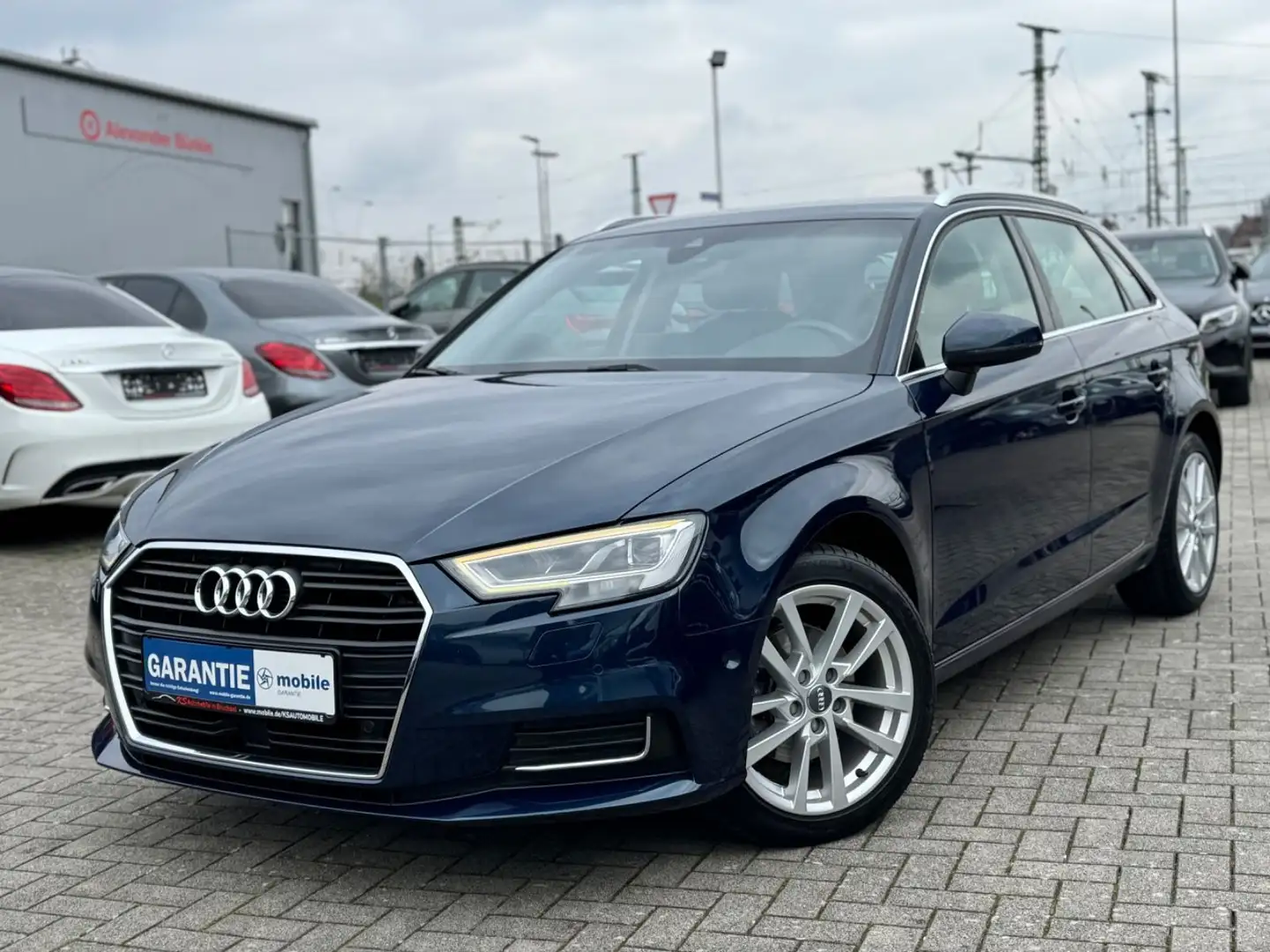 Audi A3 Sportback TDI design *T-Leder*Navi*LED*ACC* Blau - 1