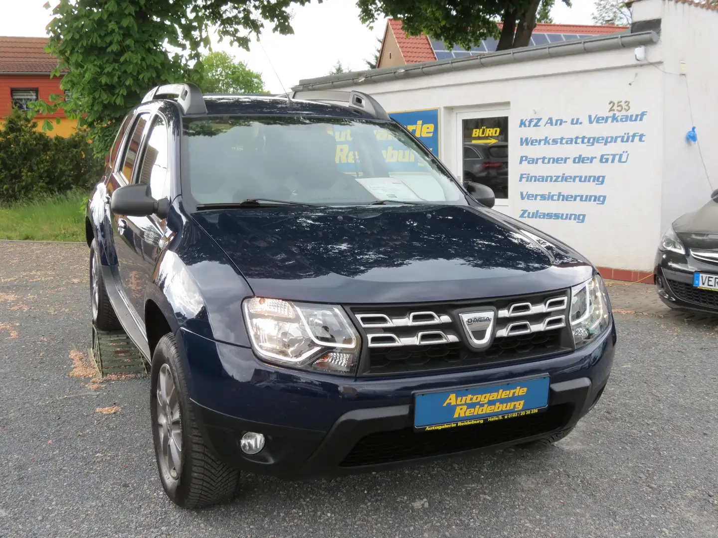 Dacia Duster Laureate 4x2 1.Hd.!!Allwetter!!Klima!! plava - 1