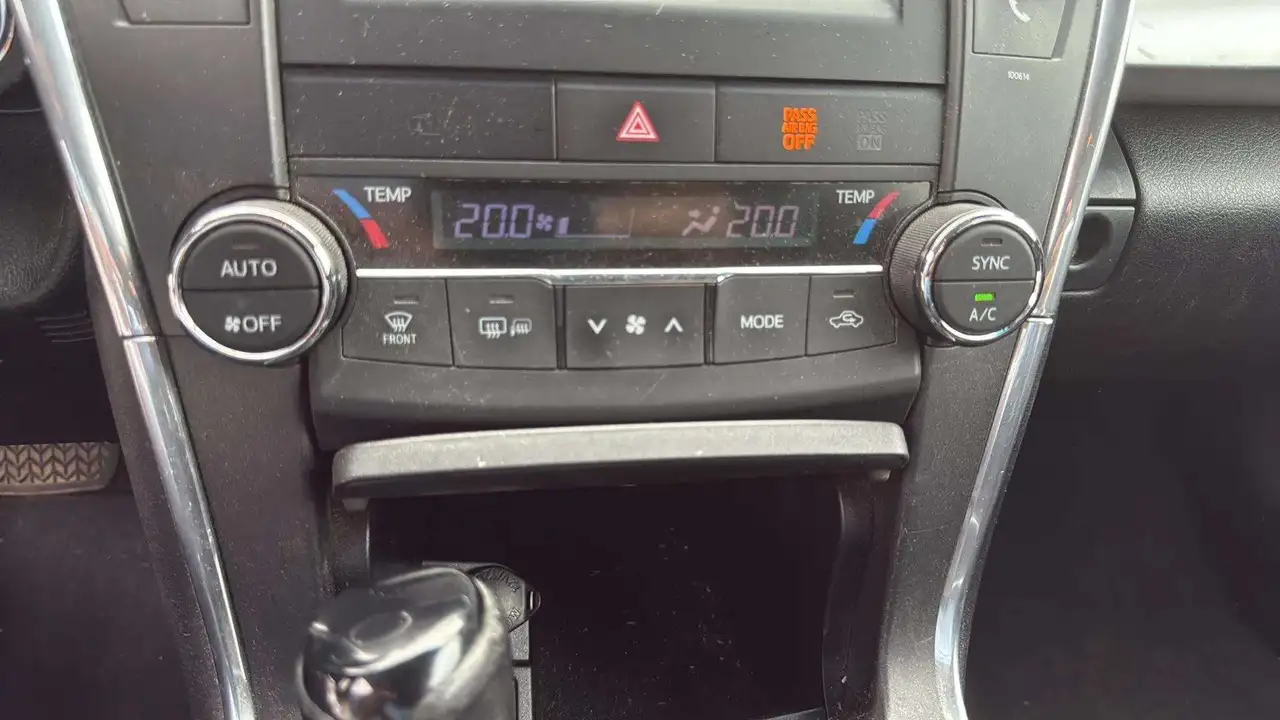 Toyota Camry снимка Toyota Camry