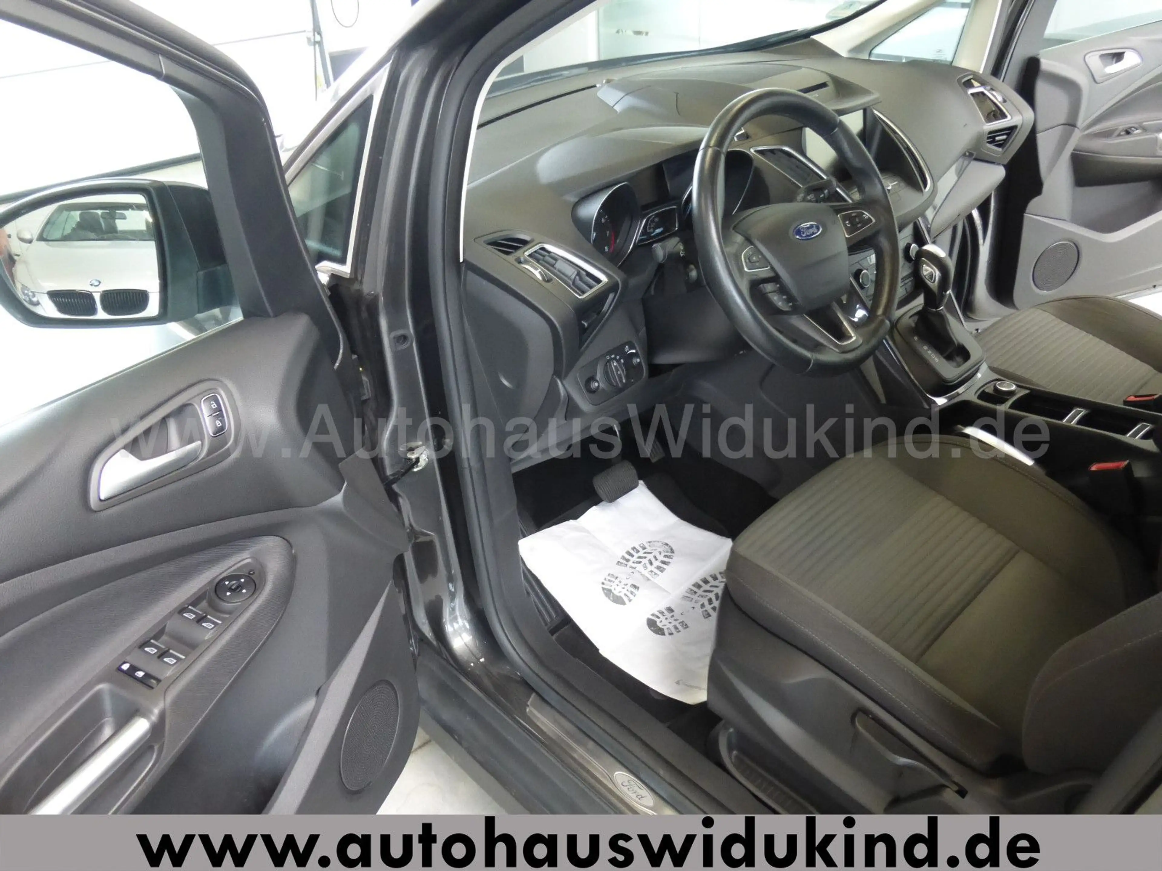 Ford Grand C-Max 1,5 Autom. Kamera Navi Xenon 1.HAND — photo 9