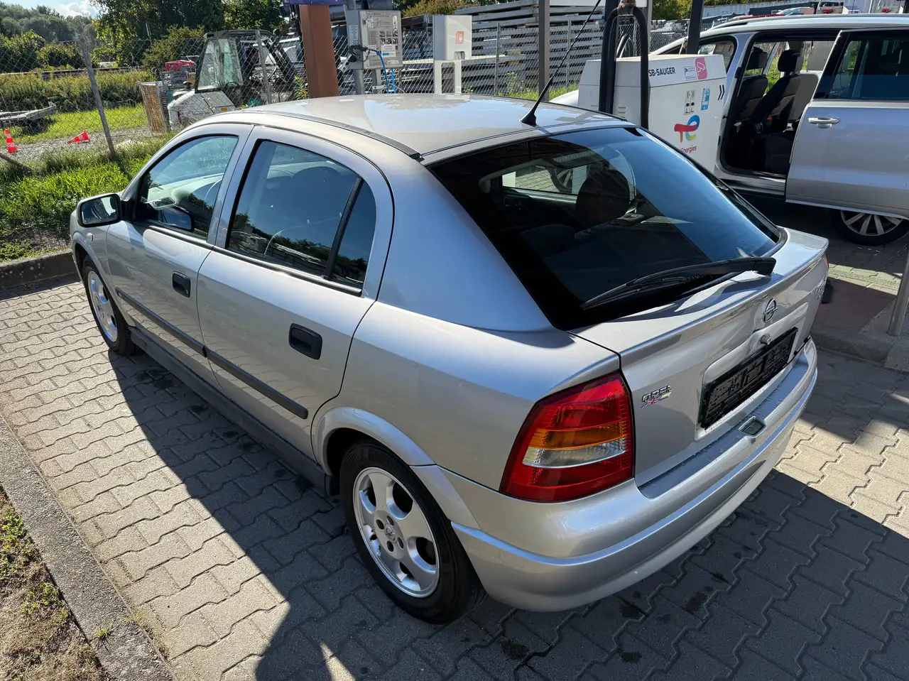 Opel Astra 1.6 Comfort Automatik 8fach bereift Klima el Fenst, foto 2