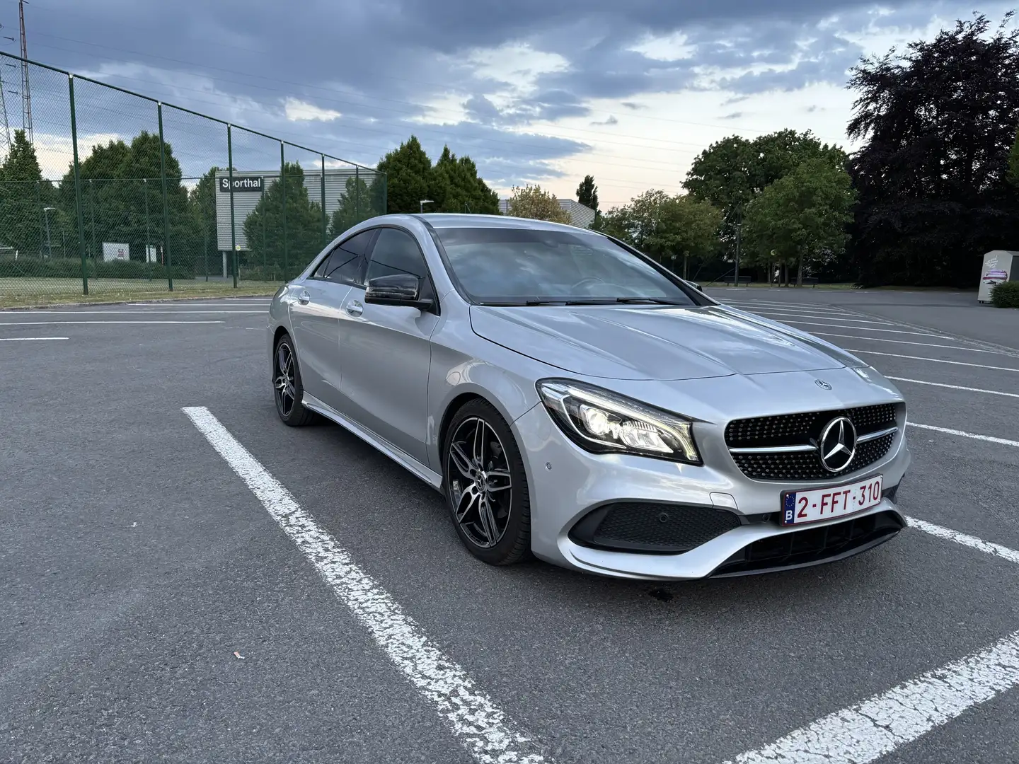 Mercedes-Benz CLA 180 7G-DCT AMG Line - 1