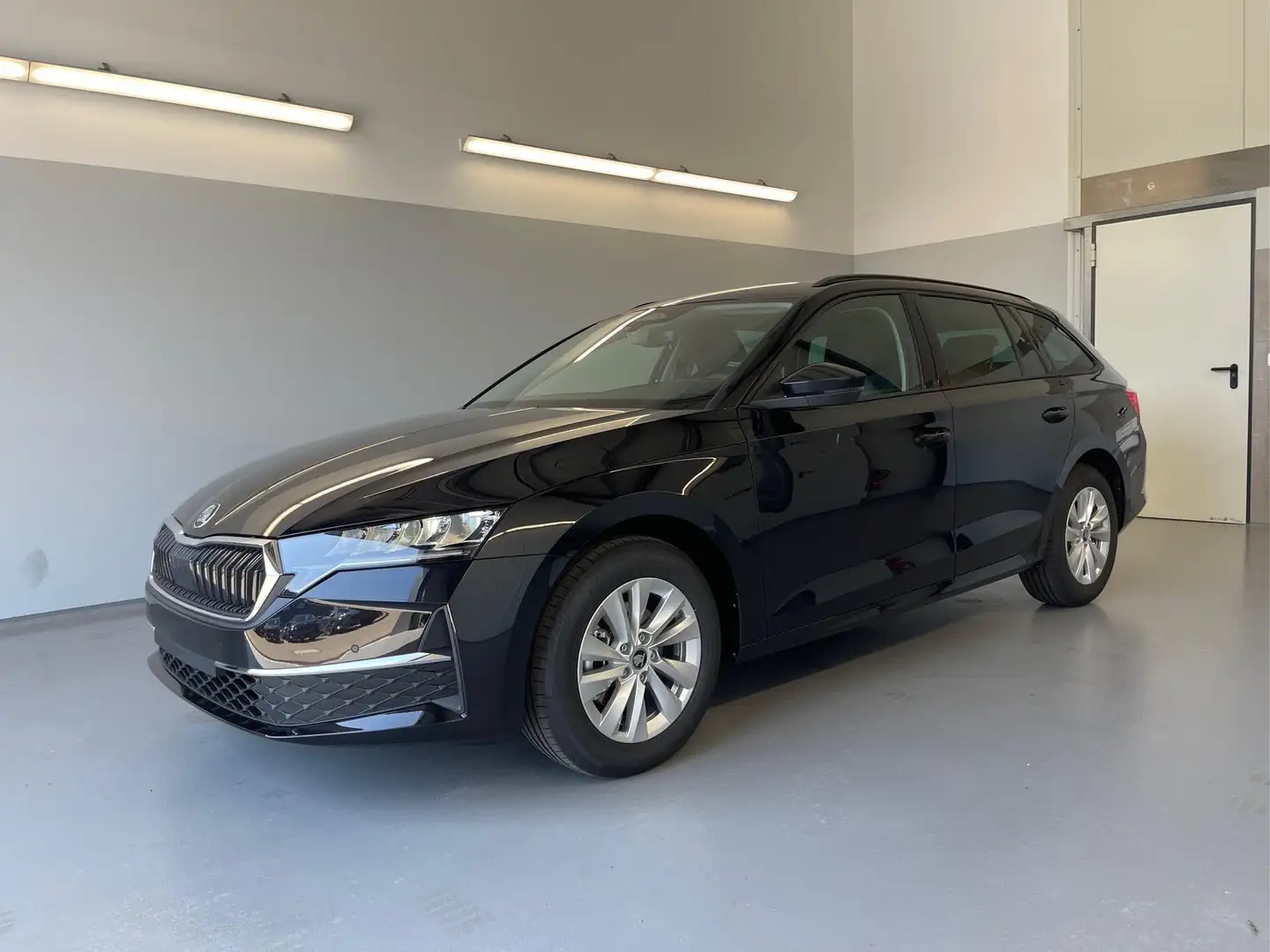 Skoda Octavia Combi Selection 150PS TDI DSG AHK+Kamera+GV4+AC... Schwarz - 1
