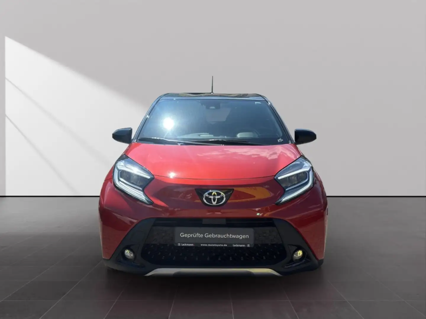 Toyota Aygo X 1.0 Explore*LED*EPH*Connect*SHZ*Kamera* Rot - 2