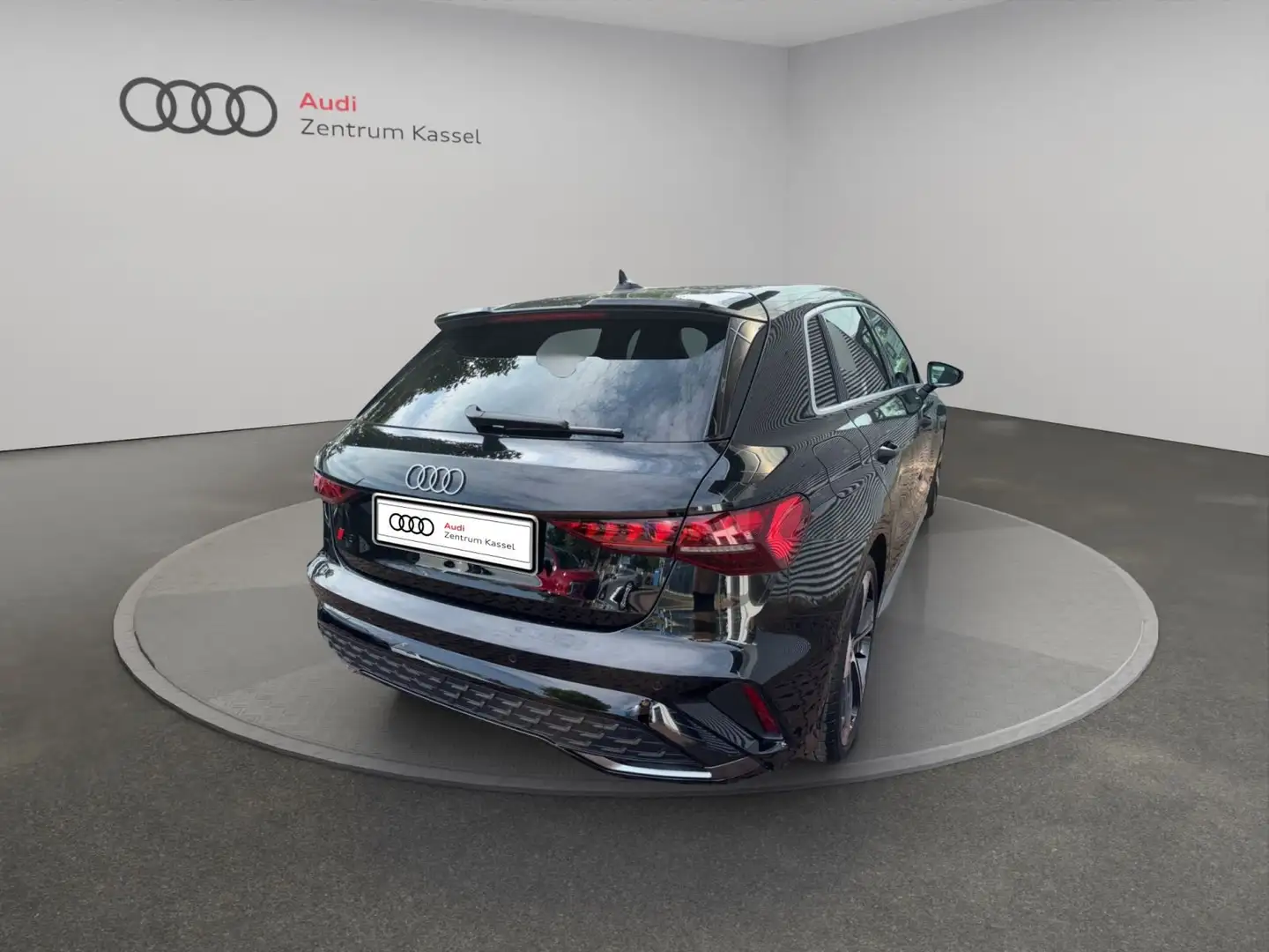 Audi A3 S line 35 TDI Matrix SONOS HuD Kam. Schwarz - 2