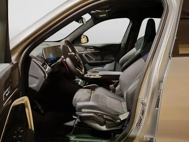BMW X1 view 8
