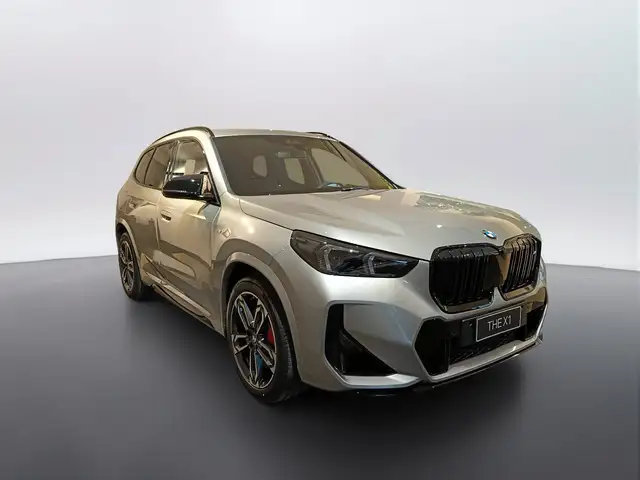 BMW X1 view 4