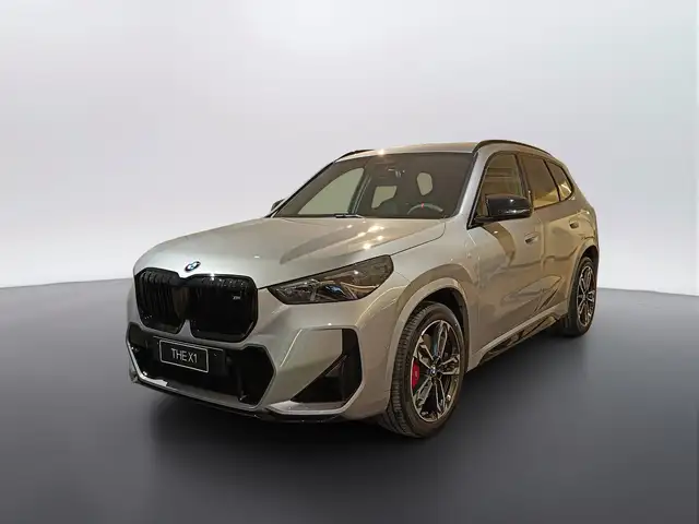 BMW X1 main image