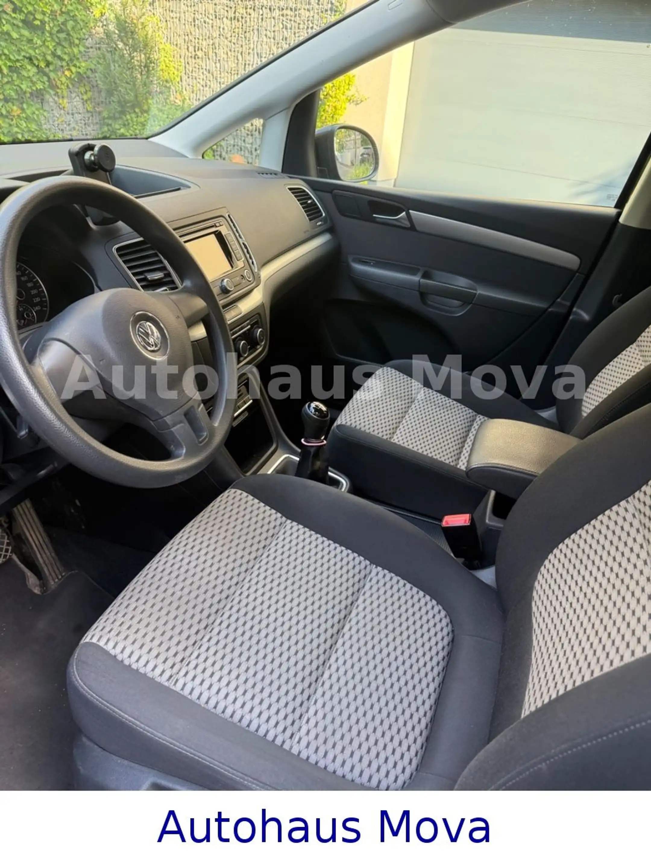 Volkswagen Sharan Trendline BMT — photo 7