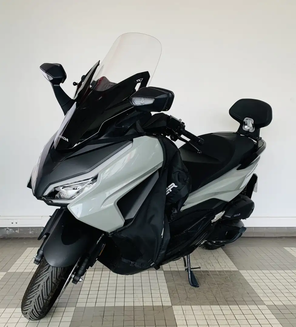 Honda Forza 125 Gris - 2