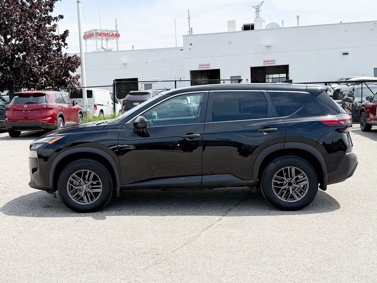 Nissan Rogue снимка Nissan Rogue