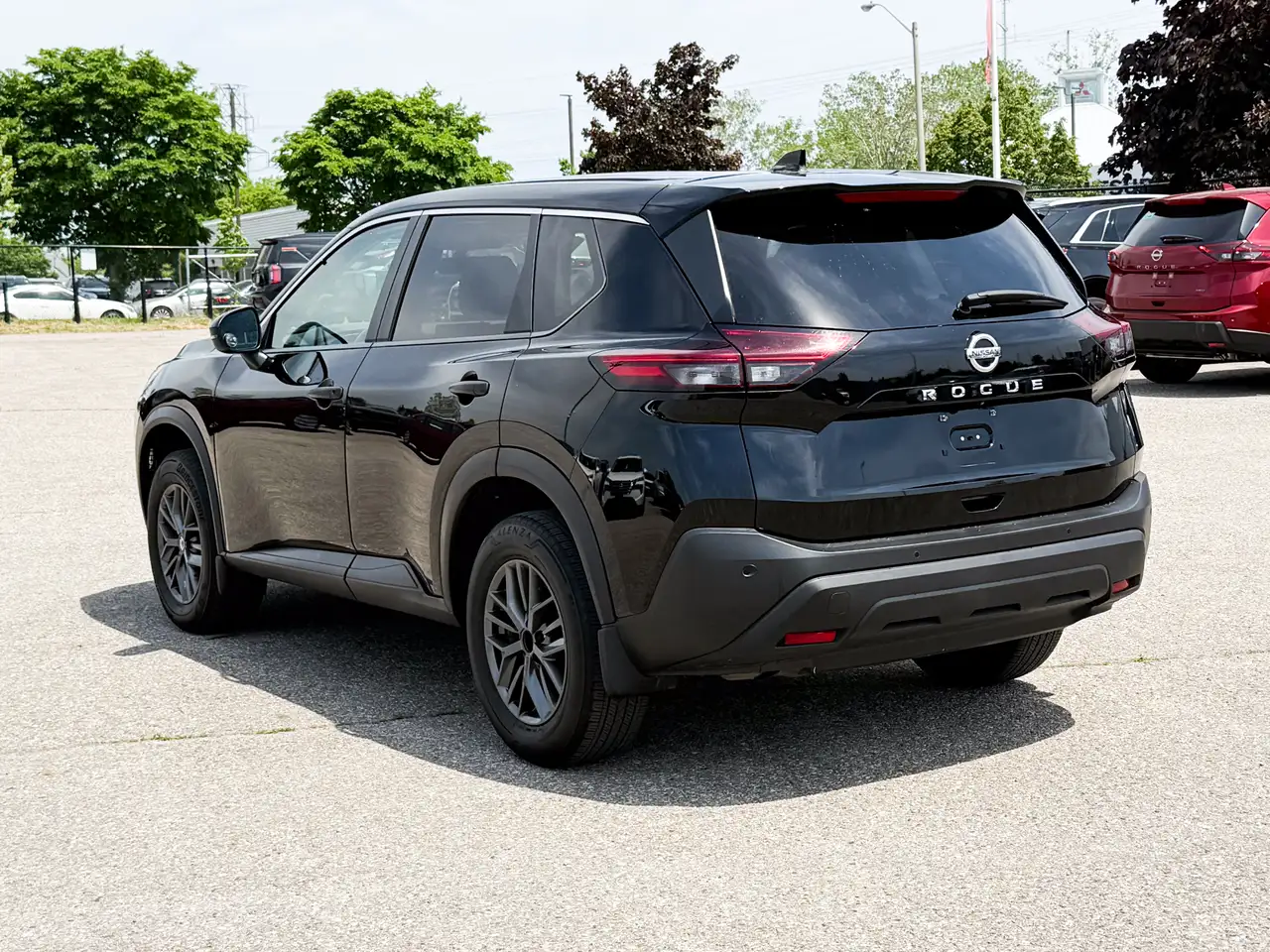 Nissan Rogue снимка Nissan Rogue