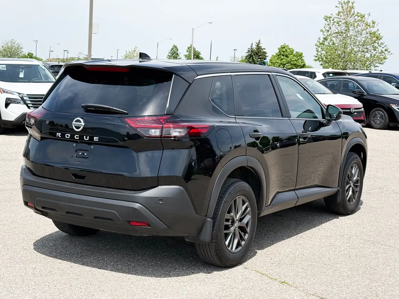 Nissan Rogue снимка Nissan Rogue