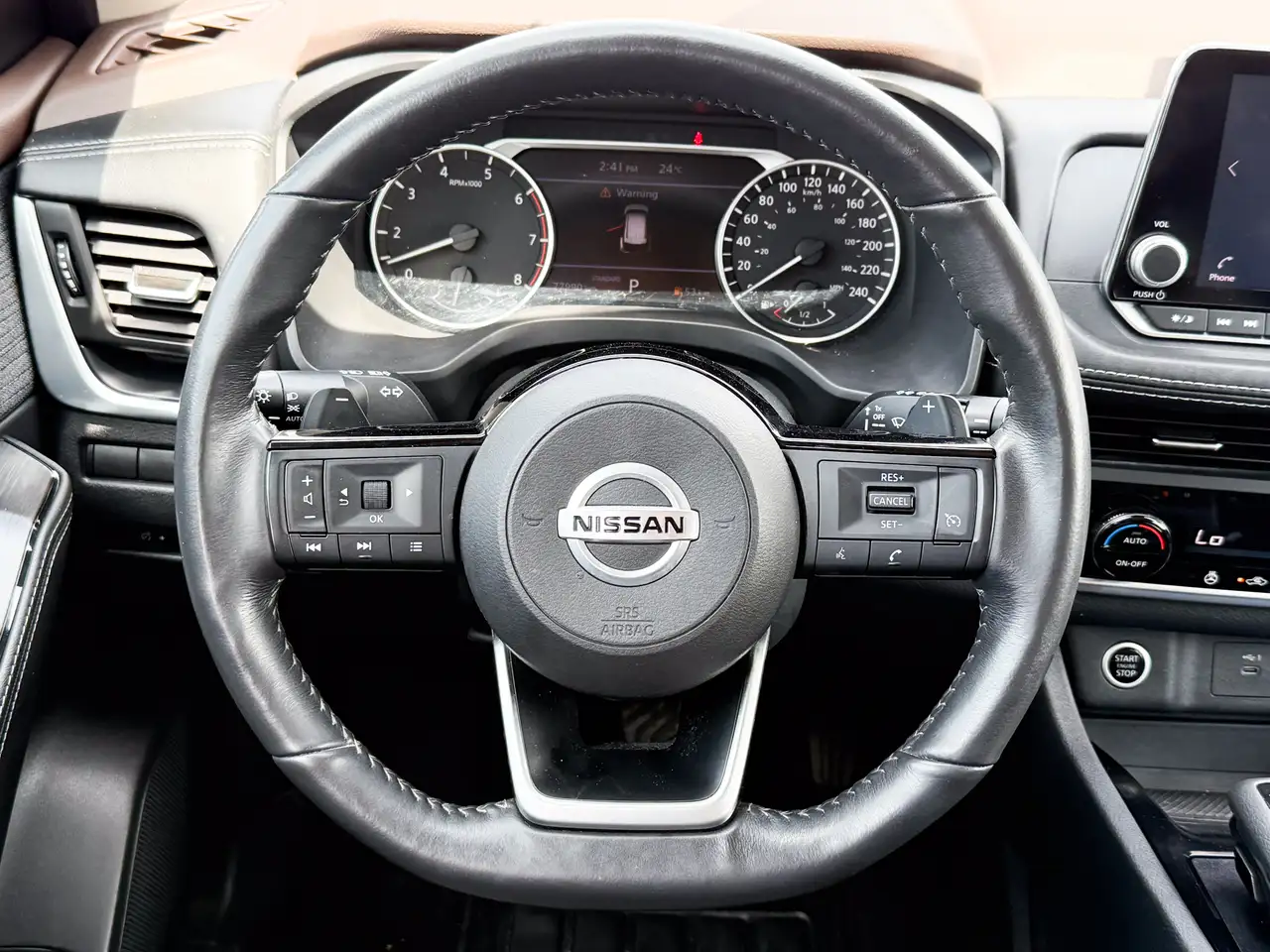 Nissan Rogue снимка Nissan Rogue