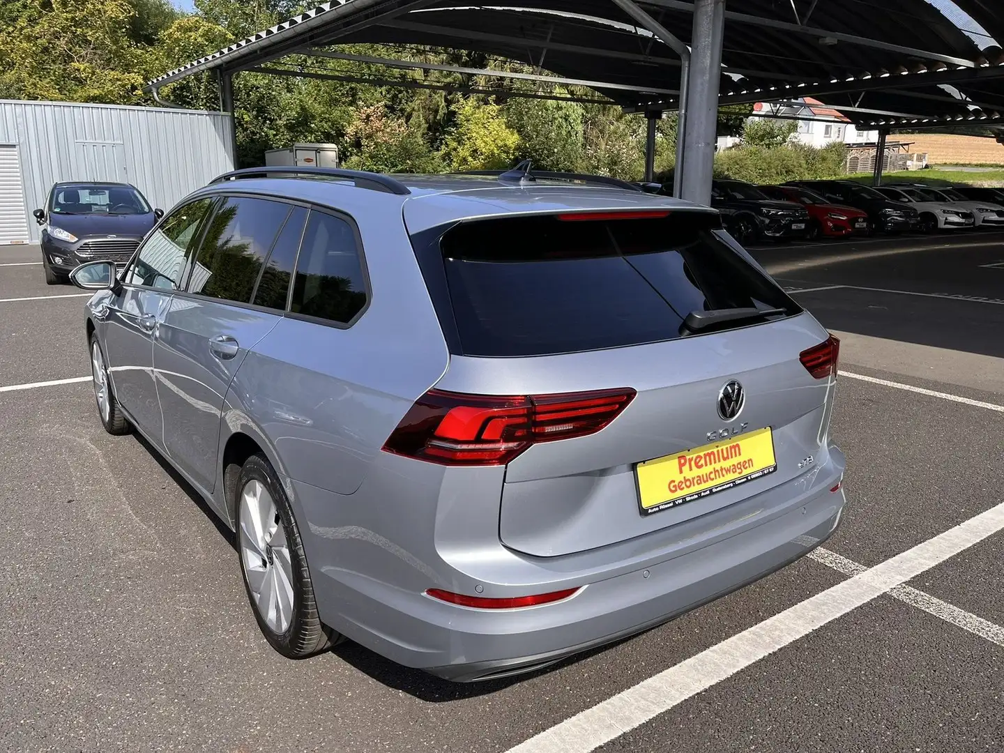 Volkswagen Golf Variant 1.5 eTSI Edition 4ALL Alu 17" AHK R Silber - 2