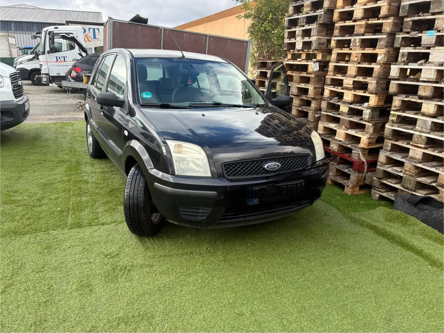 Ford Fusion Viva X - 2