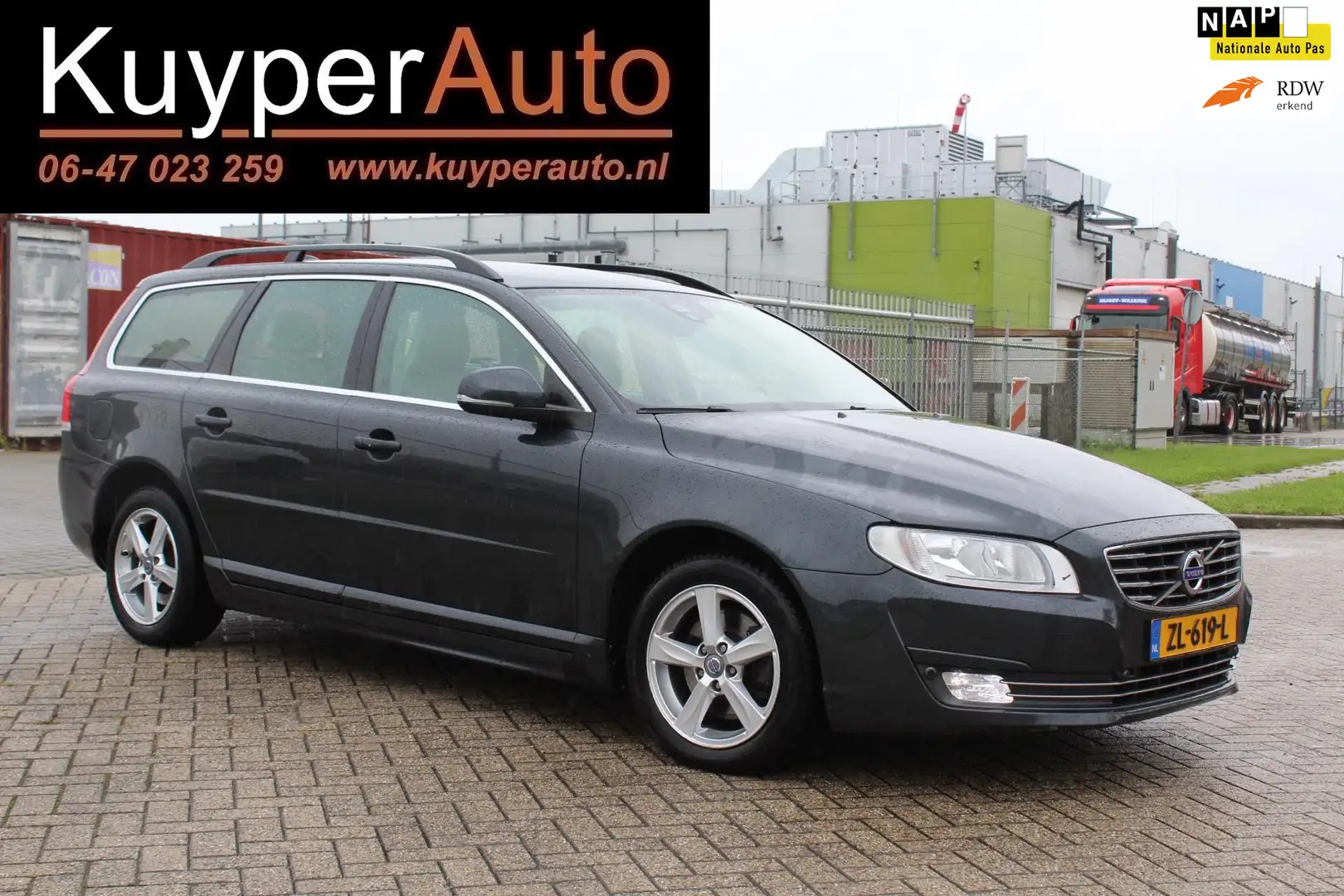 Volvo V70 2.0 D4 Summum VOL LEDER NAVI turbo defect TREKHAAK Gris - 1