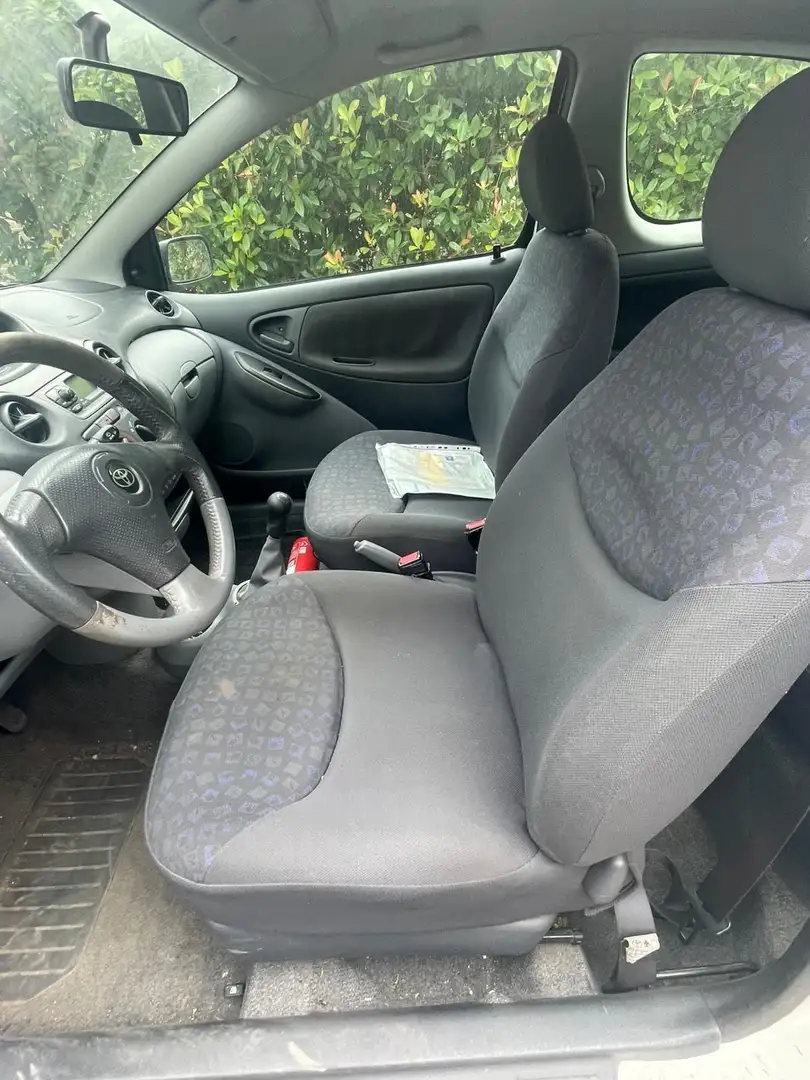 Toyota Yaris 1.3i VVT-i 16v Linea Luna - 1