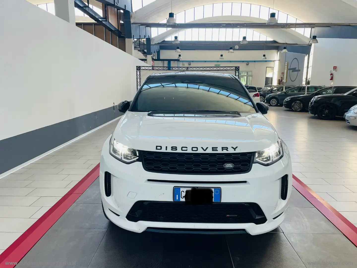 Land Rover Discovery Sport 1.5 I3 PHEV 300 R-Dyn.SE Bianco - 2