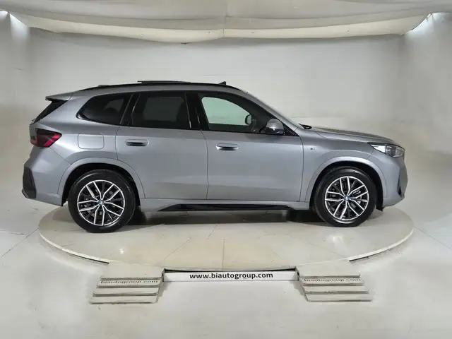 BMW X1 view 6