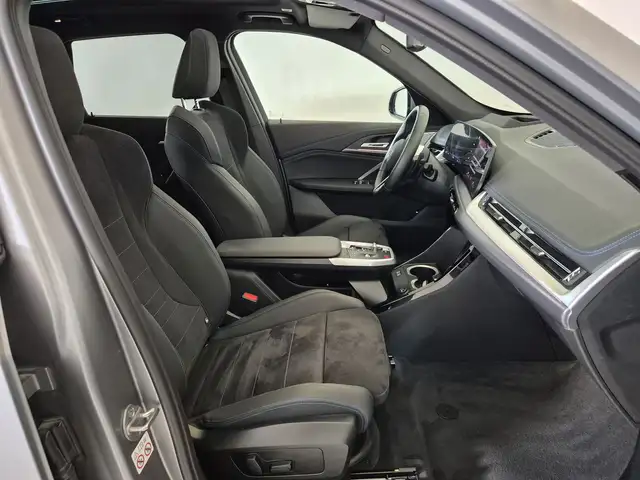 BMW X1 view 11