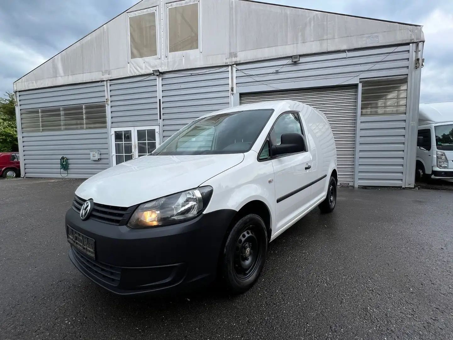 Volkswagen Caddy 1.6 TDI  2. Hand  Euro 5  55kw Weiß - 1