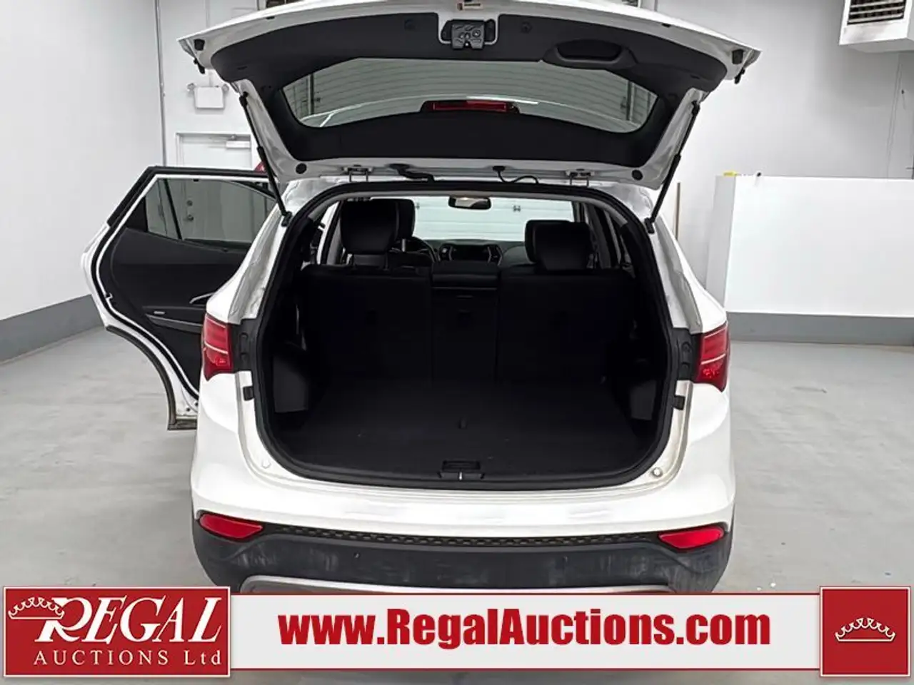 Hyundai SANTA FE photo Hyundai SANTA FE