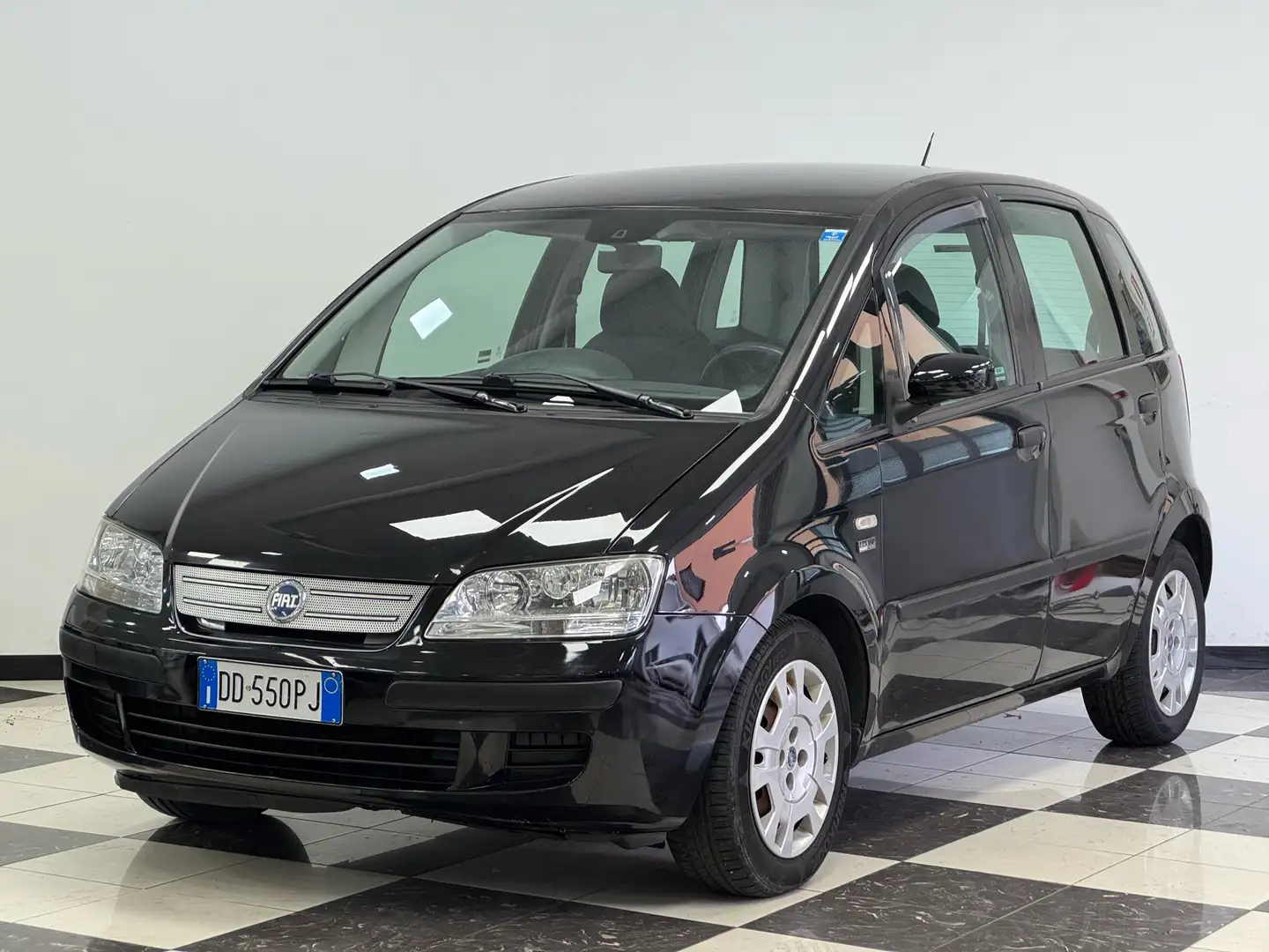Fiat Idea 1.2 16v Black Label Чорний - 1