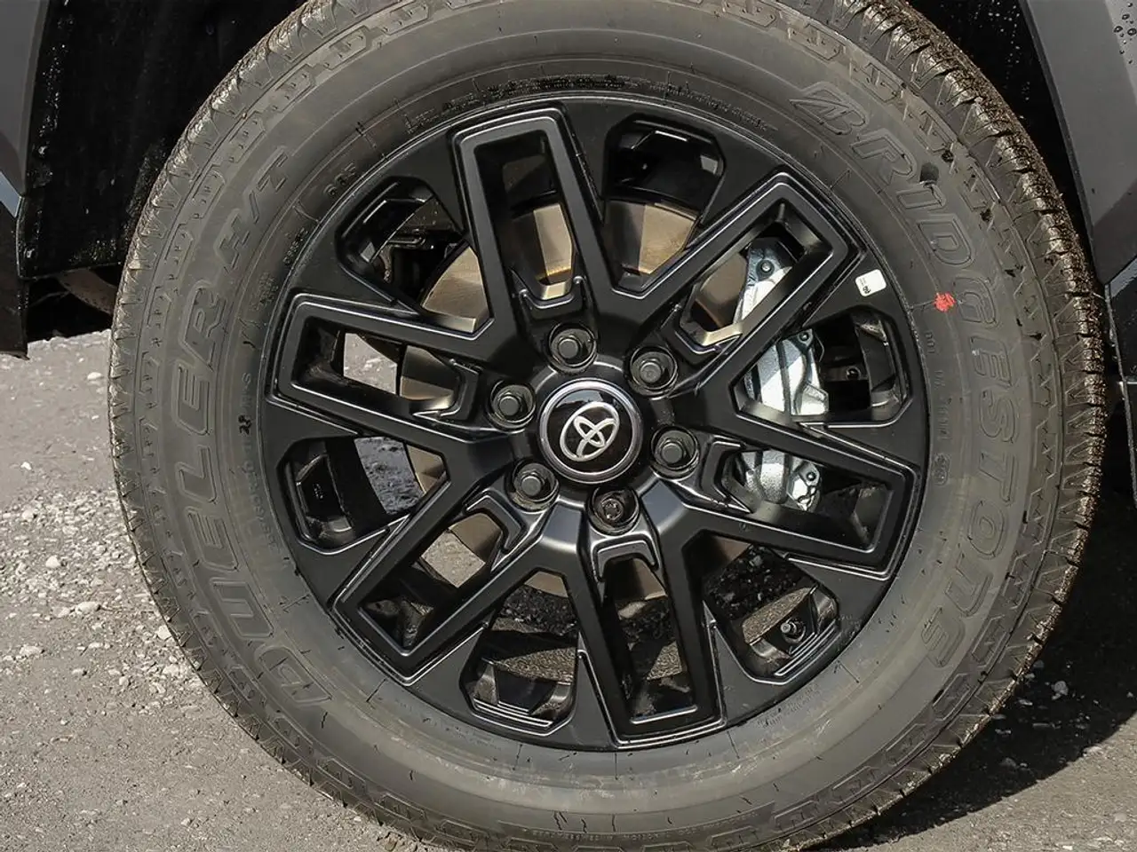 Toyota Tundra снимка Toyota Tundra