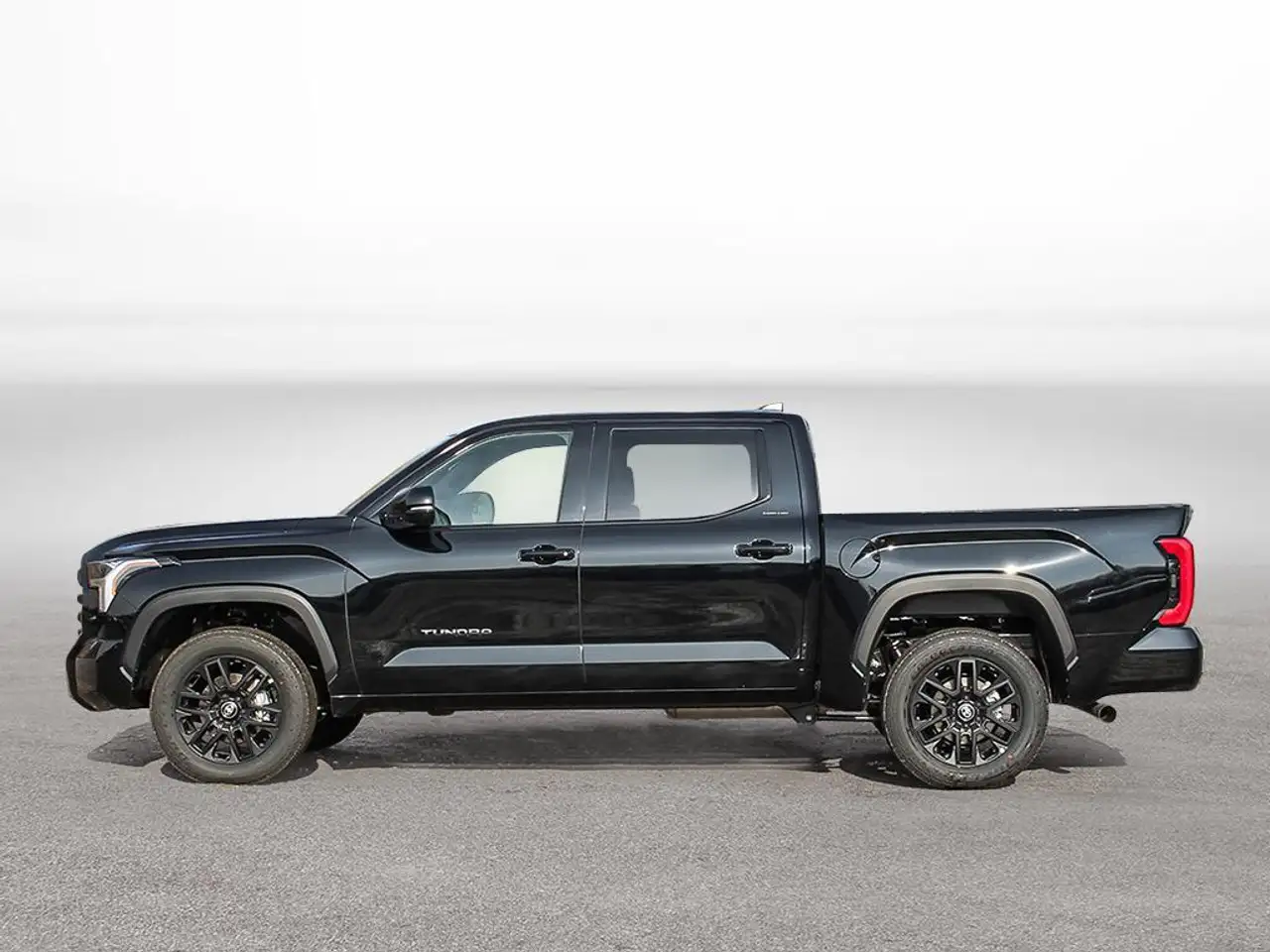 Toyota Tundra снимка Toyota Tundra