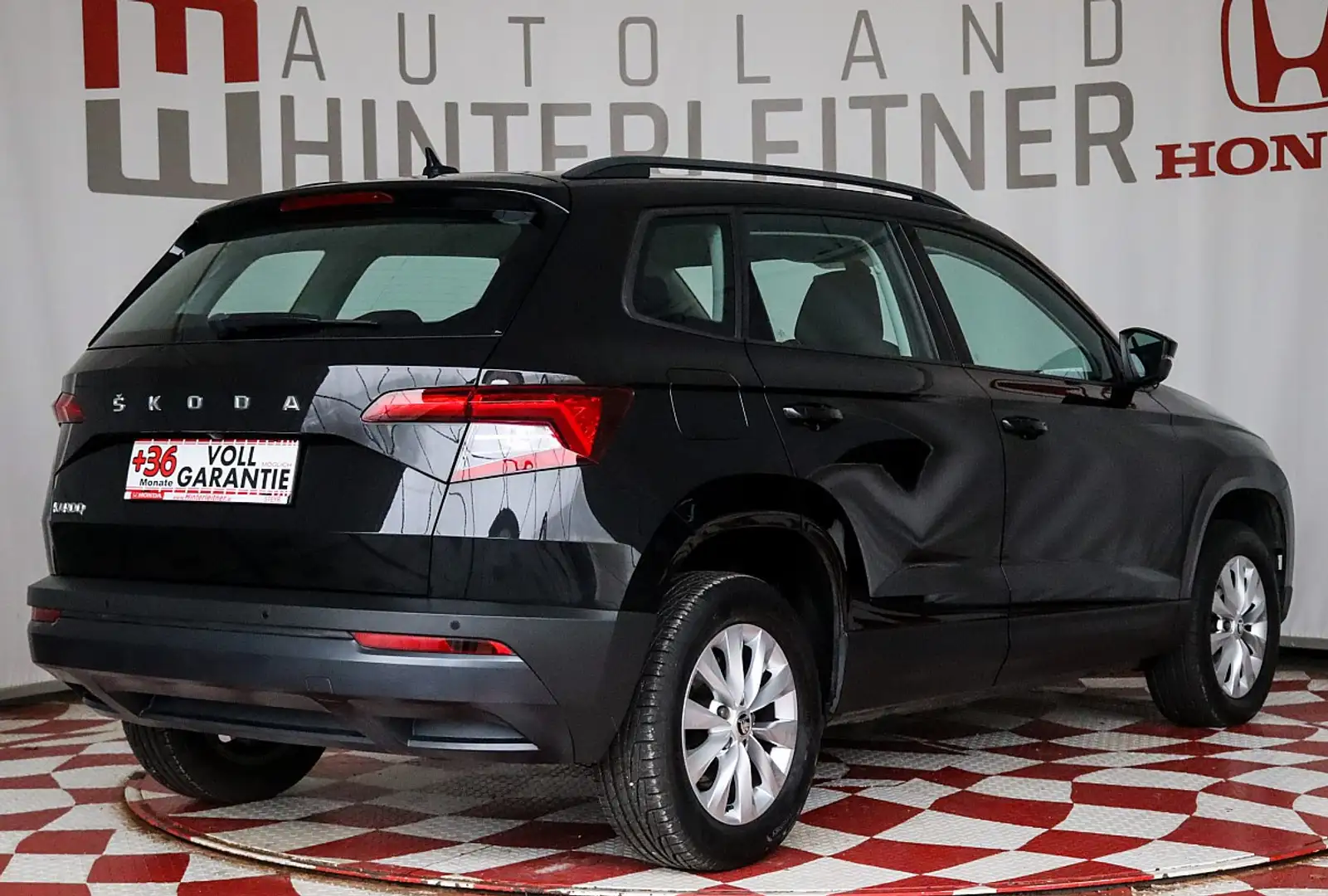 Skoda Karoq TDI 125 KAMERA NAVI PDC Schwarz - 2