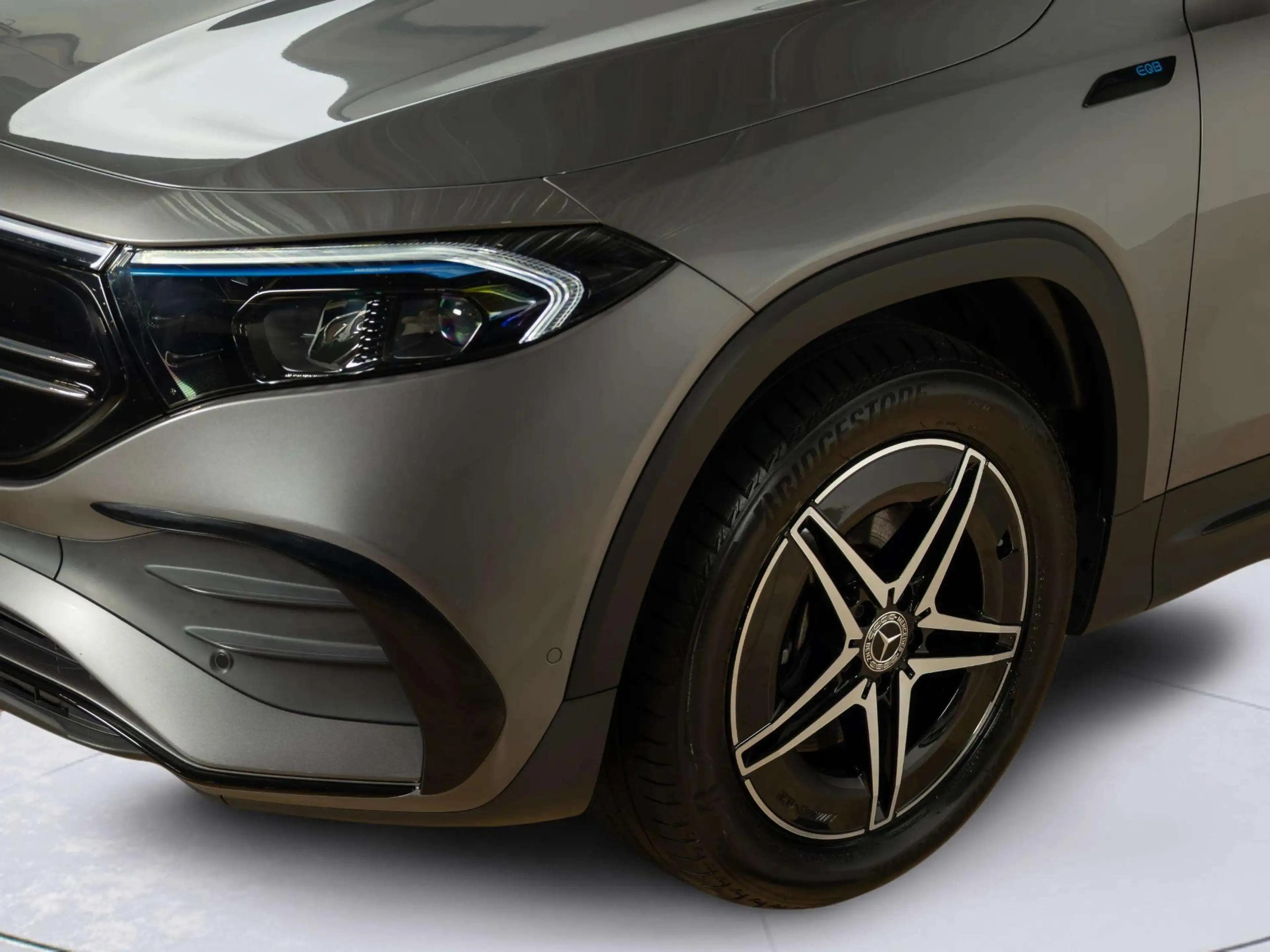 Mercedes-Benz EQB 250 AMG Line 67 kWh | Panorama dak — photo 7