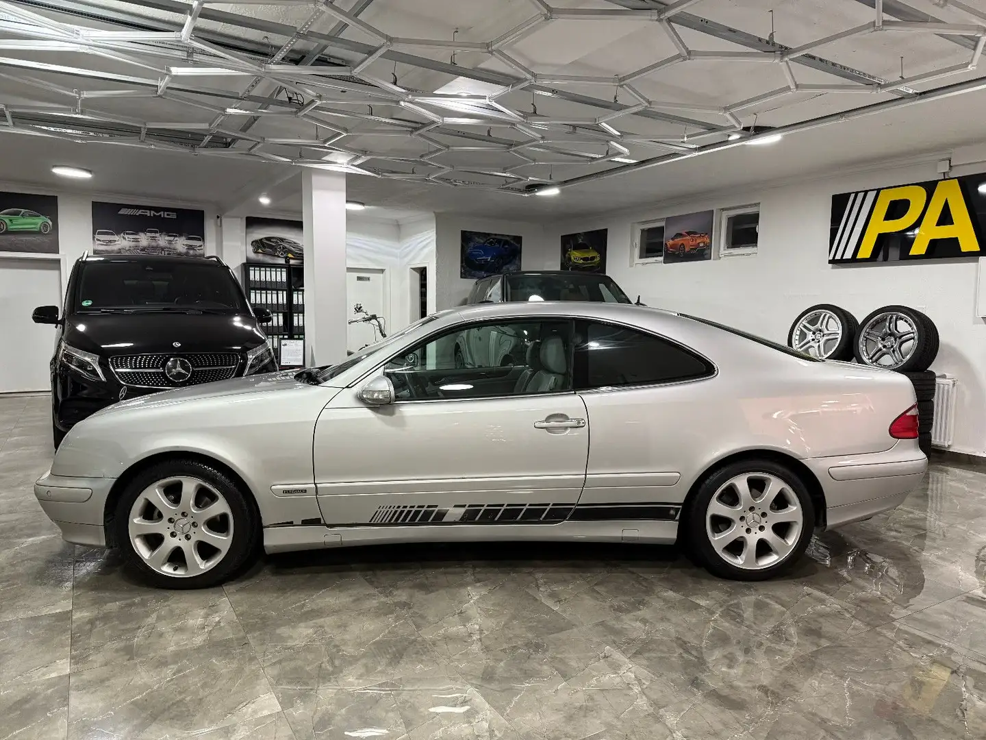 Mercedes-Benz CLK 230 Kompressor Elegance / Autom. Klima SHZ Argent - 2