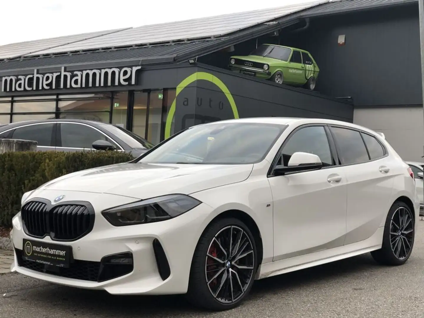 BMW 116 d*5trg*M Sport*Aut*LED*19''ALU*NAVI*GESTIK*LEDER Weiß - 1