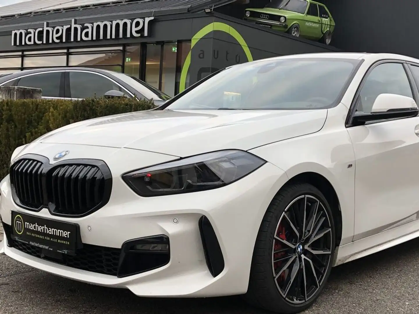 BMW 116 d*5trg*M Sport*Aut*LED*19''ALU*NAVI*GESTIK*LEDER Weiß - 2