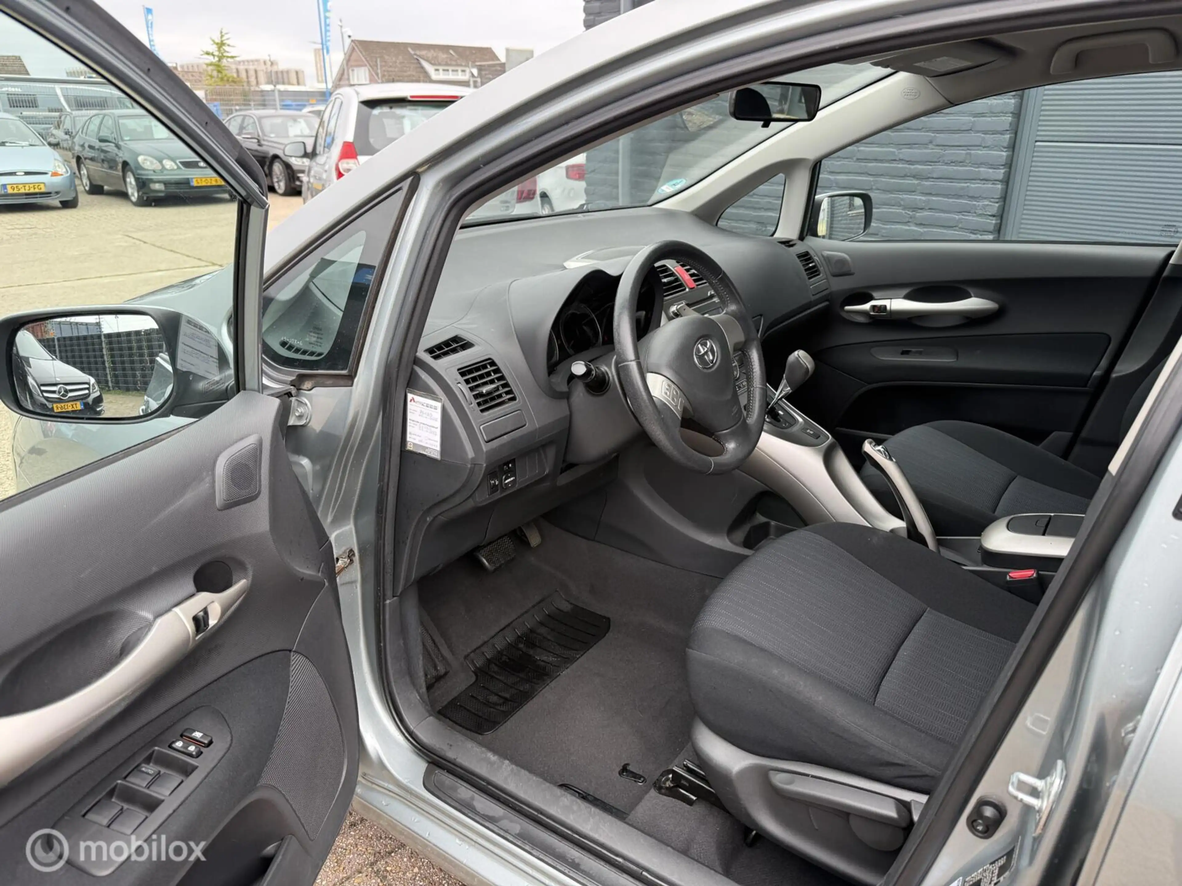 Toyota Auris 1.6 Aspiration — photo 8