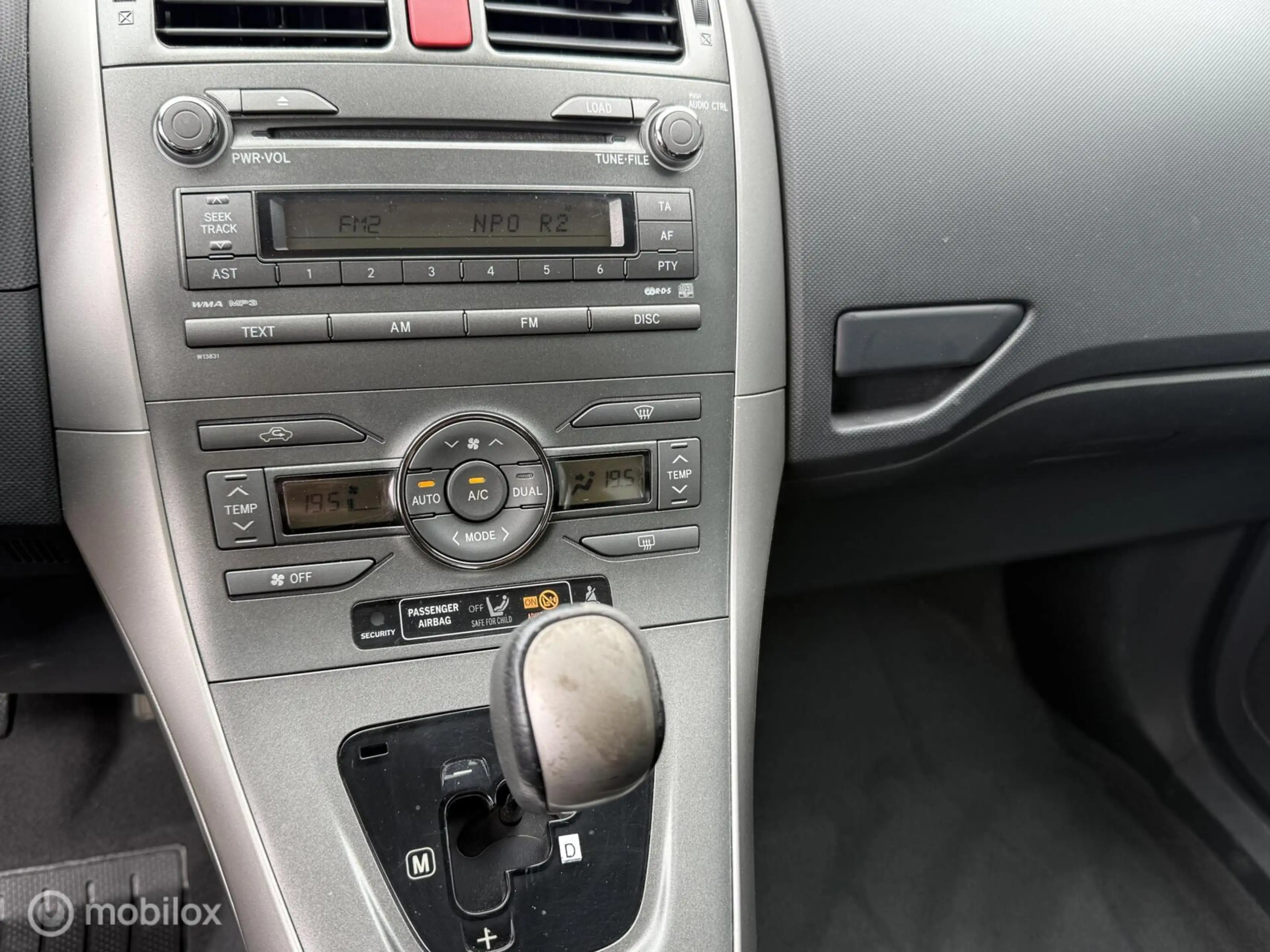 Toyota Auris 1.6 Aspiration — photo 9