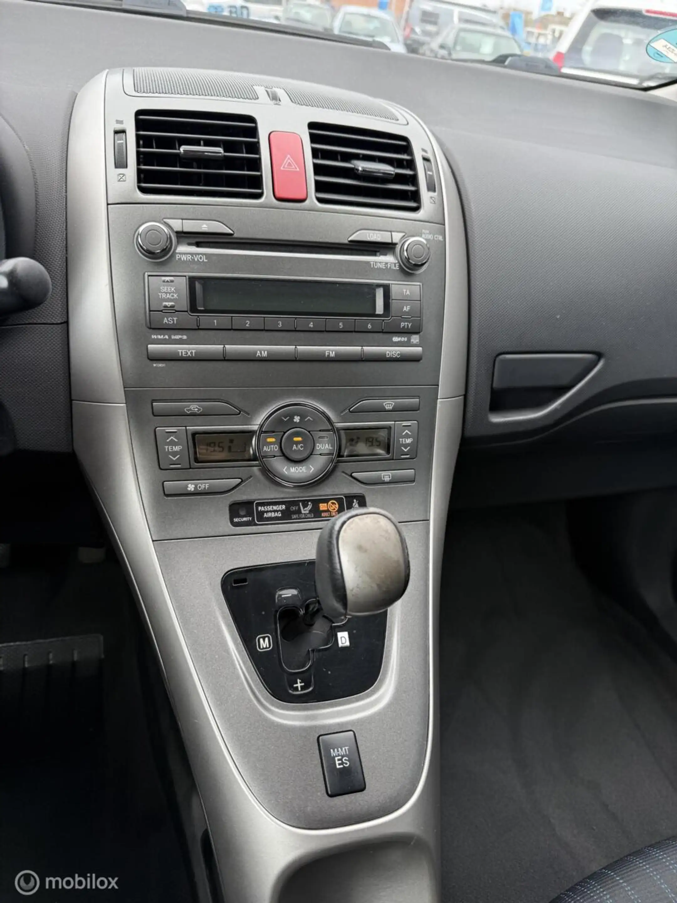 Toyota Auris 1.6 Aspiration — photo 11