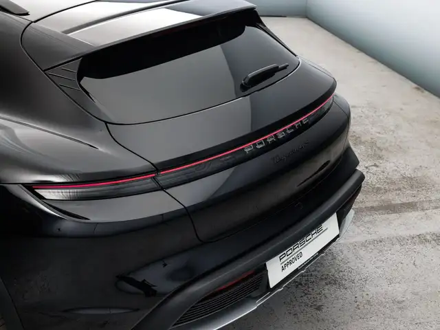Porsche Taycan view 7